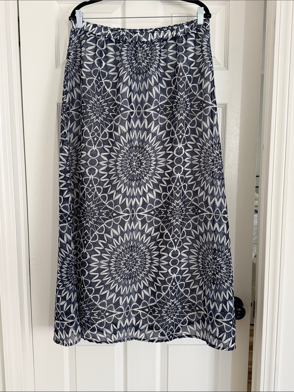 Gap Blue Abstract/Geometric Print Maxi Skirt.  Size M